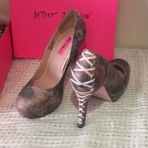 steve madden betsey johnson heels